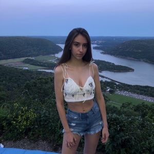 Forever21 tie strap floral crop top